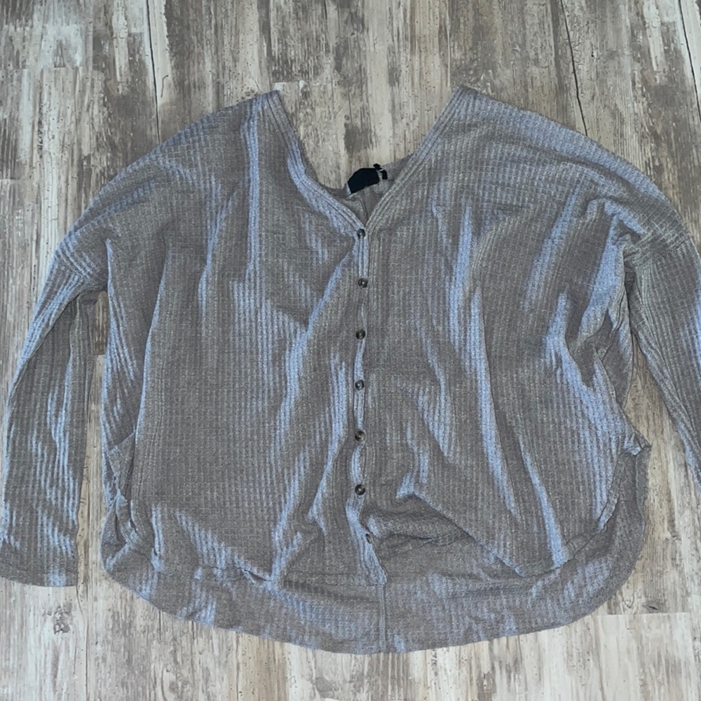 URBAN OUTFITTERS button shirt